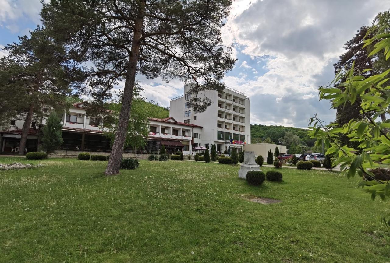 Hotel Spa Cazino Monteoru Sărata-Monteoru Exteriér fotografie